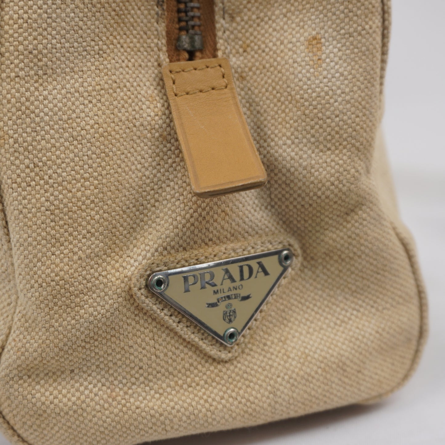 プラダ 三角ロゴ キャンバス×レザー ハンドバッグ ベージュ シルバー金具 クロシェット付き PRADA B26G748