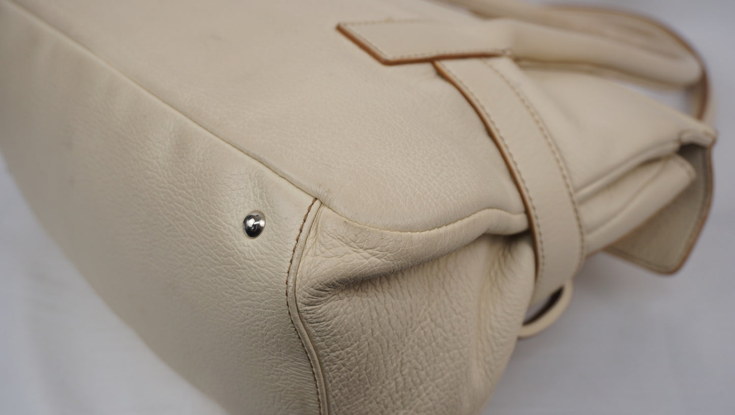 サルヴァトーレフェラガモ レザー ベルト ハンドバッグ アイボリー DY-21 A123 Salvatore Ferragamo B26G969