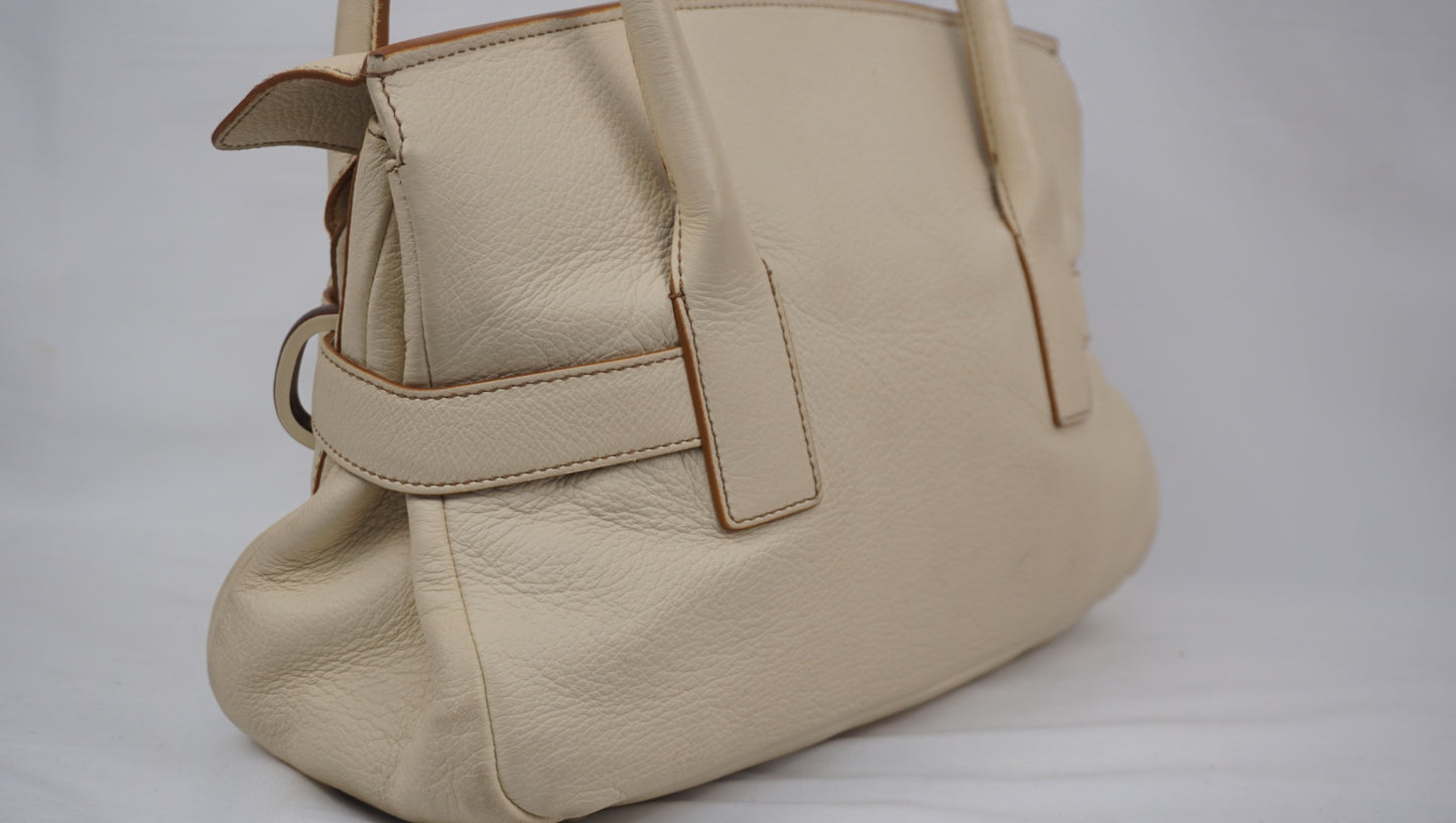 サルヴァトーレフェラガモ レザー ベルト ハンドバッグ アイボリー DY-21 A123 Salvatore Ferragamo B26G969