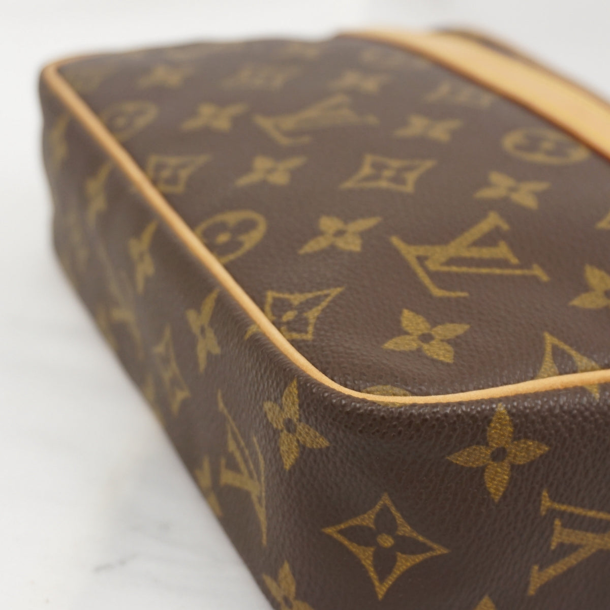 美品 ルイヴィトン コンピエーニュ 23 クラッチ セカンドバッグ M51847 モノグラム ブラウン TH0920 B26I109