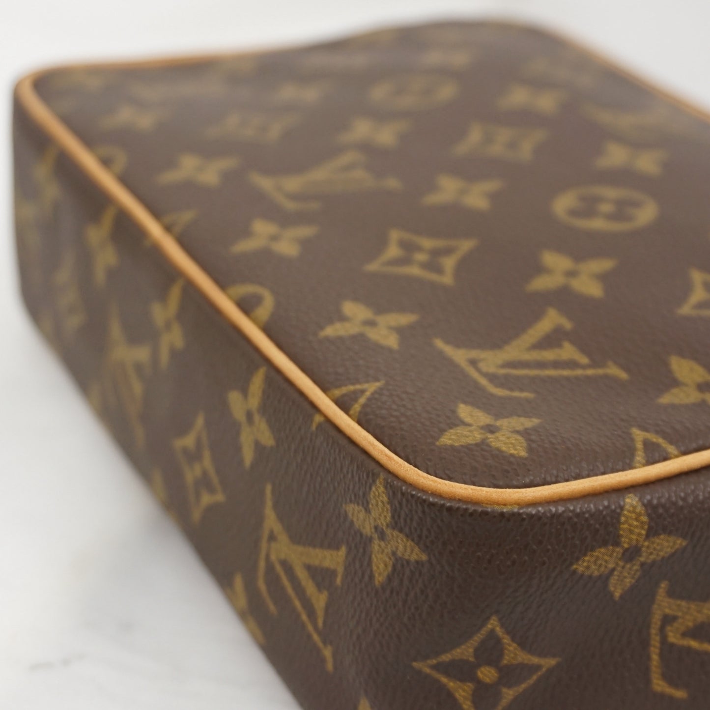 美品 ルイヴィトン コンピエーニュ 23 クラッチ セカンドバッグ M51847 モノグラム ブラウン TH0920 B26I109